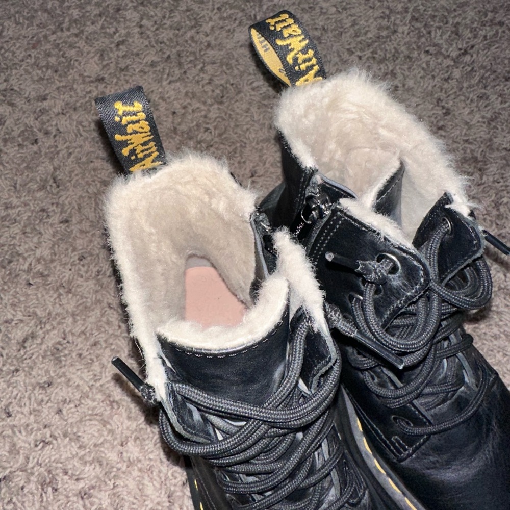 Dr. Marten Women’s Black Leather Fur Lined Winter Boots Jadon Platform - Picture 11 of 14